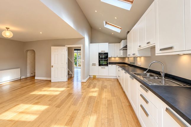82 Woodfield Lane, Ashtead photo 2