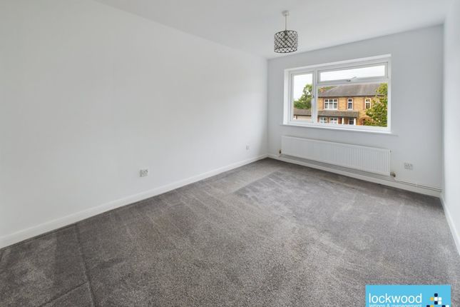 8a, Ashford Crescent, Ashford photo 3