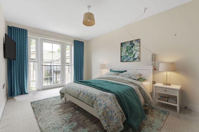 EAVES COURT TWO BEDROOM, The Retreat, Princes Risborough photo 5