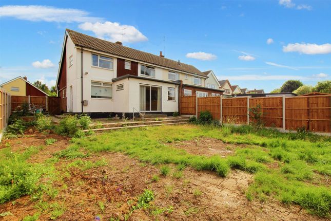 58, Kingswood Crescent, Rayleigh photo 2