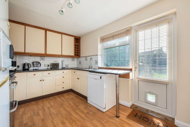 Kallia Walton Lane, Chichester photo 4