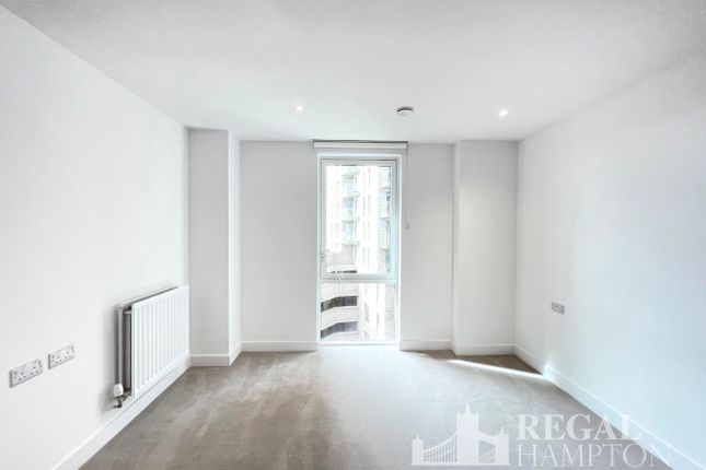 Flat 52, Monterrey House, 3 Everdene Path, London photo 3
