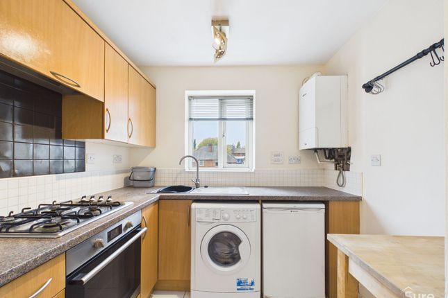 88 Caroline Court, Burton-On-Trent photo 2