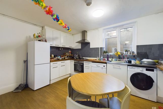 Terraced house to rent in Coleman Street, Brighton