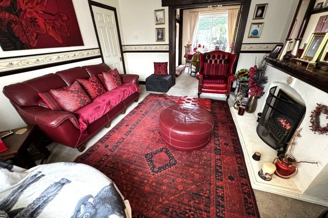 48 Jones Road, Willenhall photo 4