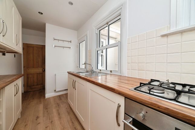 9, Grayburn Lane, Beverley photo 2