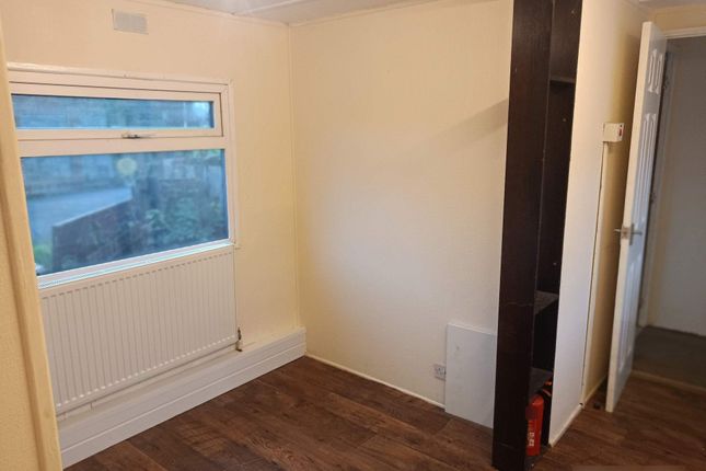 37, Greenhill Drive, Gloucester photo 5