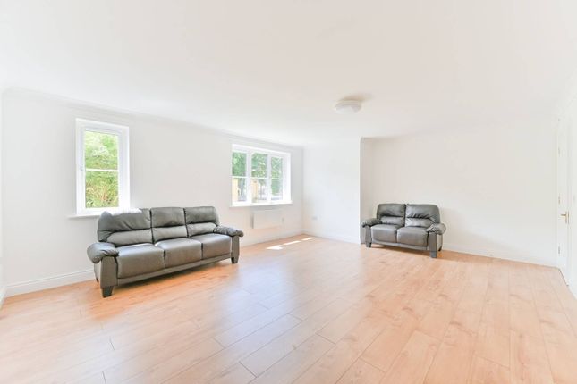 Thumbnail Flat for sale in East India Way, Croydon