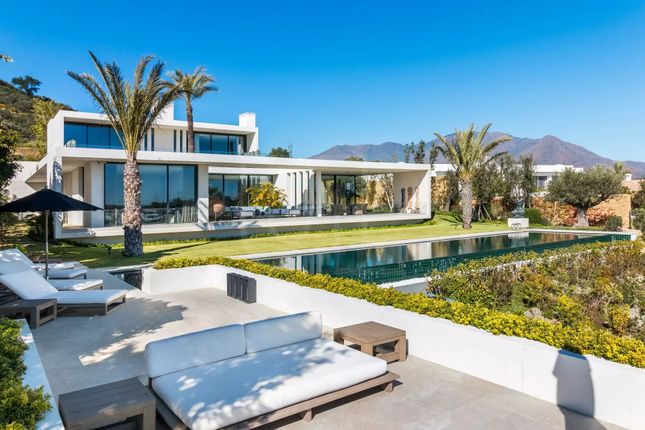 Villa for sale in Casares, 29690, Spain