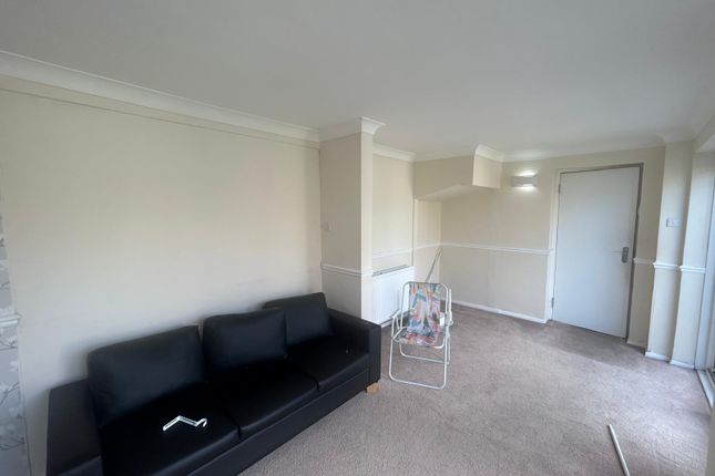 12 LODGE WAY, SHEPPERTON, SHEPPERTON photo 5