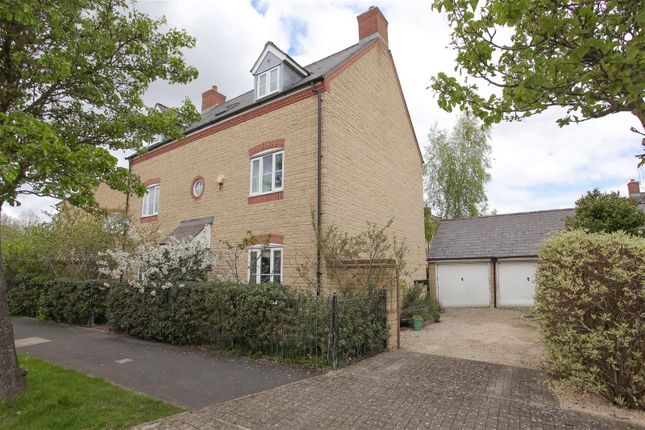 Detached house for sale in Harvest Way, Witney