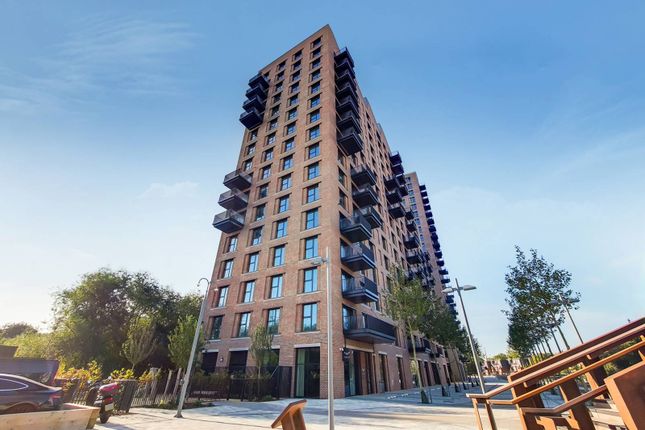 Thumbnail Flat to rent in Windlass Apartments, Hale Wharf, Tottenham, London