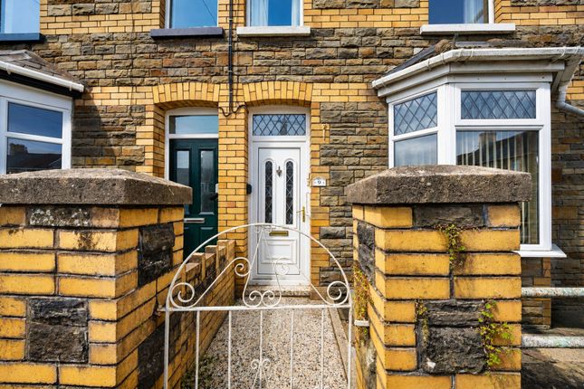 9 Palalwyf Avenue, Pontyclun photo 4