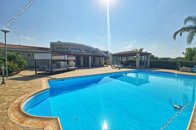 Bungalow for sale in Emba, Paphos, Cyprus