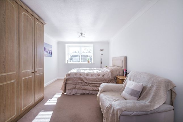 Flat for sale in Foxwood Green Close, Enfield