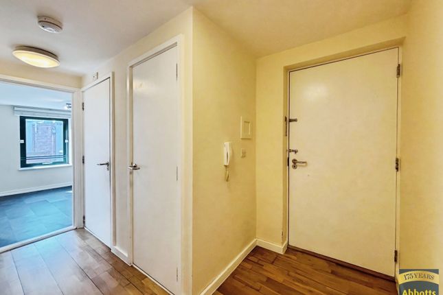 Flat 2, Ipswich photo 2