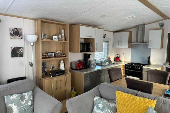 Carnaby Silverdale, Abergele photo 5