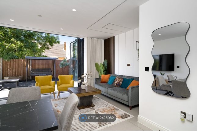 Veer Drive, Harrow photo 4