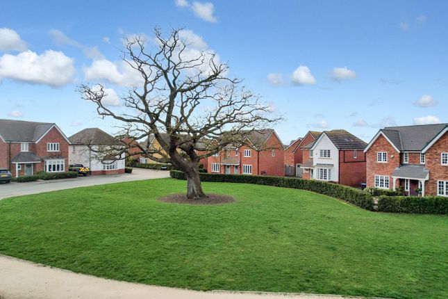 4, Pierrepoint Way, Milton Keynes photo 3