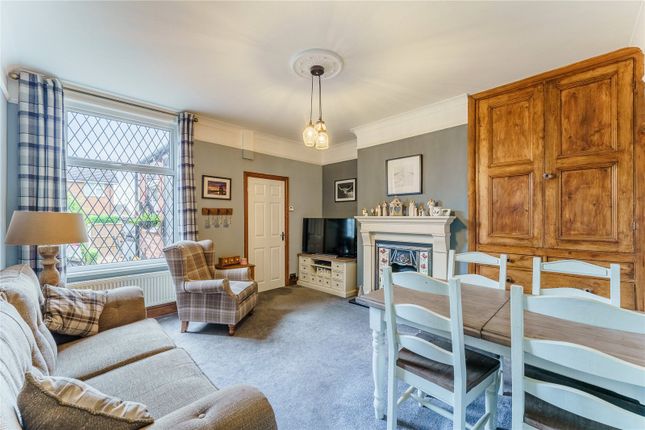 66, Willow Lane, Pontefract photo 4