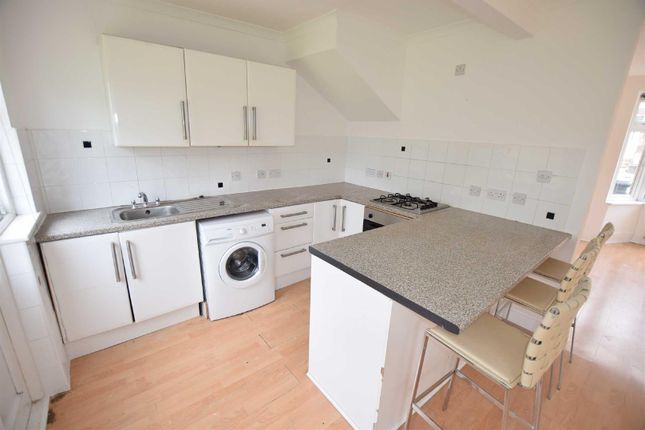 Terraced house to rent in Essex Road, Borehamwood