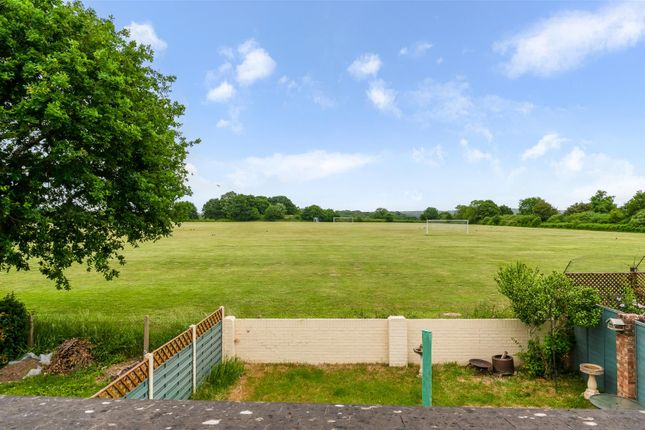 75, Stansted Crescent, Havant photo 2