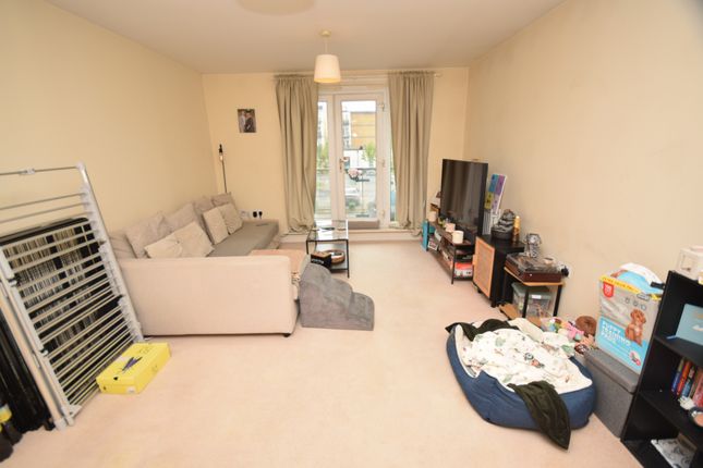 81, Parkhouse Court, Hatfield photo 4