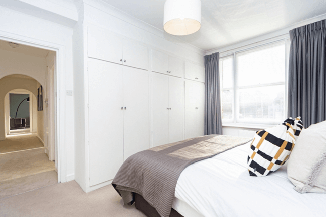 Flat to rent in 39 Hill Street, Mayfair London