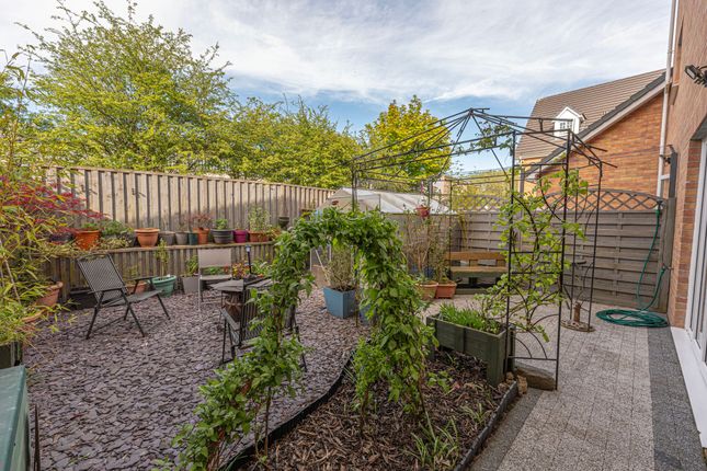 21 Milfraen View, Ebbw Vale photo 4