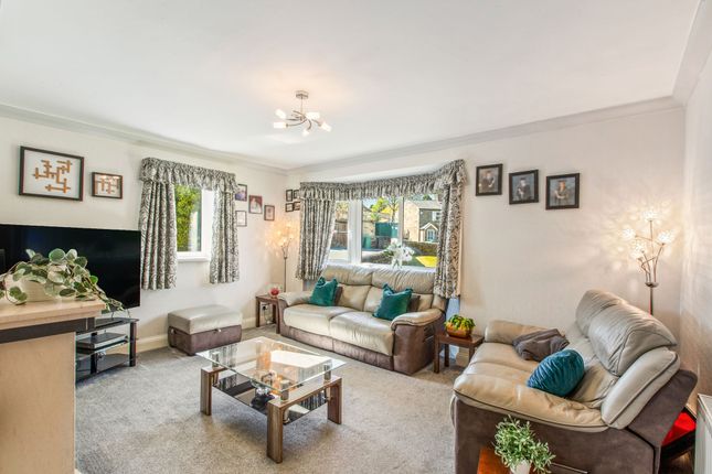 1 Hastings Court, Leeds photo 2