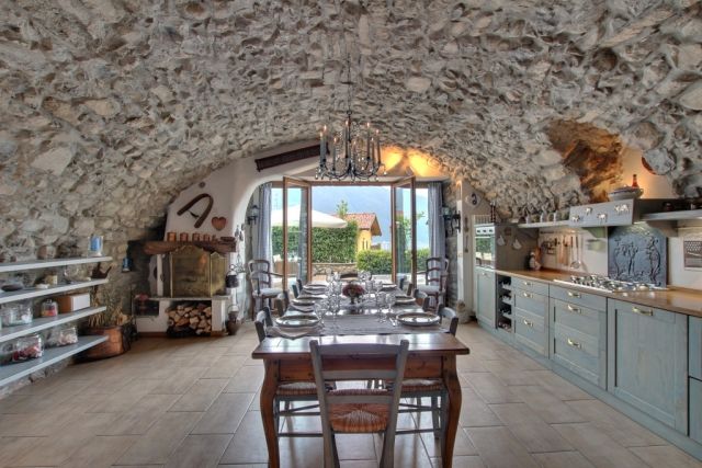 Cottage for sale in Provincia Di Como, Lombardy, Italy