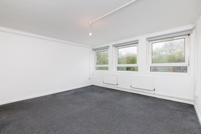 Thumbnail Flat to rent in Royal Street, London