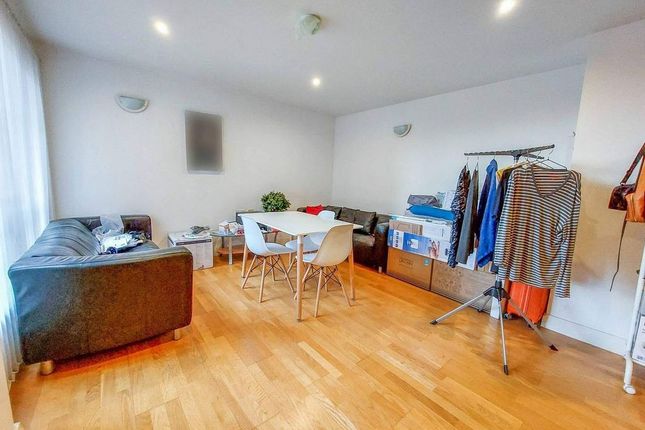 Apartment 32 Lake House,, 66 Ellesmere Street, Manchester photo 3