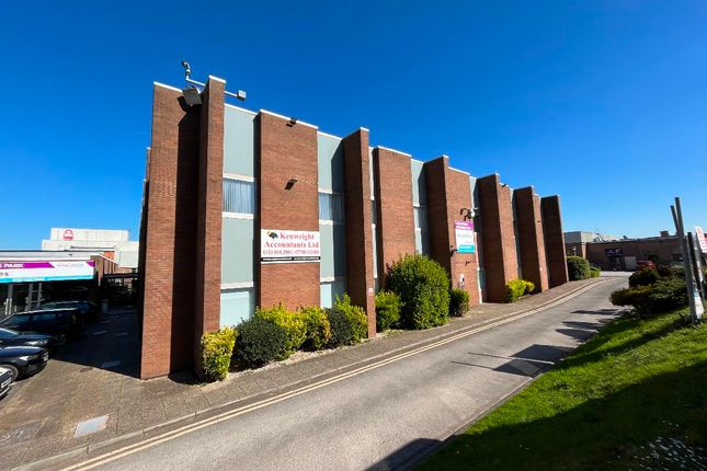 Thumbnail Office to let in Arrowe Brook Road, Wirral