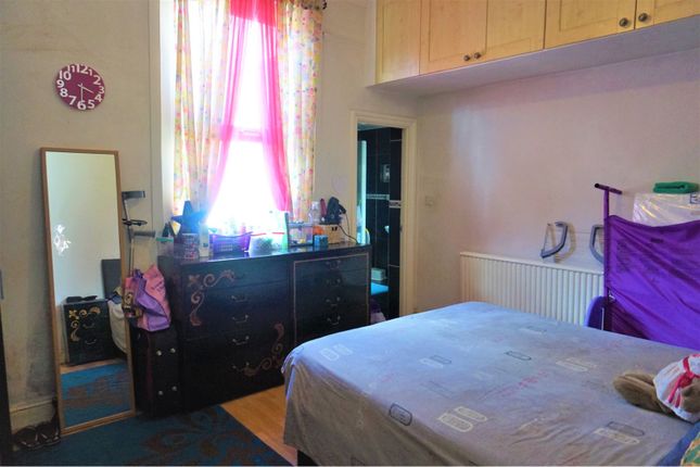 Maisonette for sale in Woodville Road, Thornton Heath