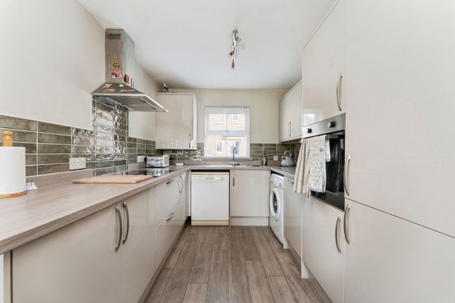 84, Bellairs, Ely photo 2