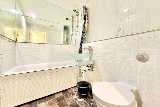 80, Hallings Wharf Studios 1, Channelsea Road, LONDON photo 5