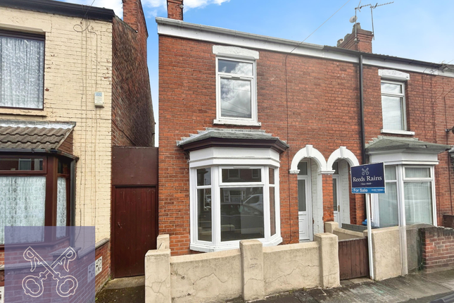 End terrace house for sale in Severn Street, Hull