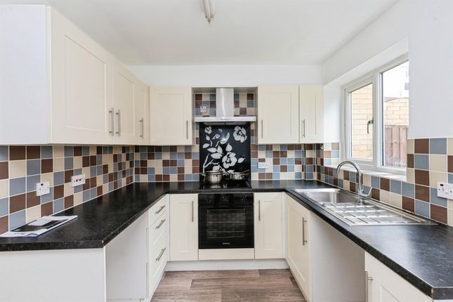 33, Edwards Way, March photo 2