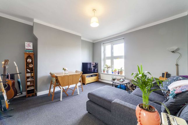 Thumbnail Flat for sale in Wandsworth Road, London