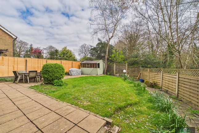 9, Toftwood Close, Crawley photo 4