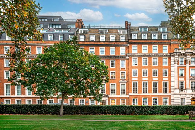 Thumbnail Flat for sale in Grosvenor Square, Mayfair, London