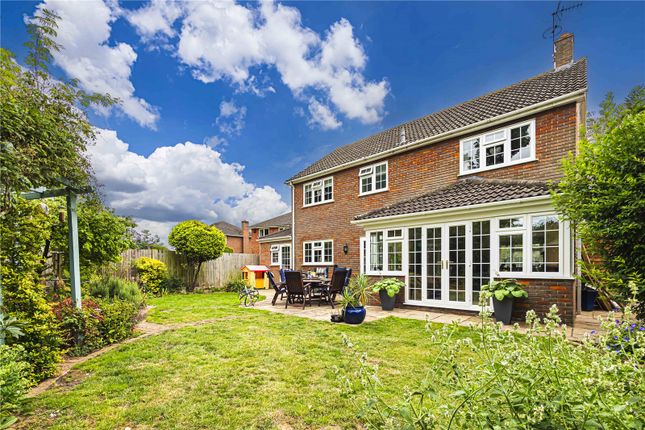 Detached house for sale in Wallace Drive, Eaton Bray, Central Bedfordshire