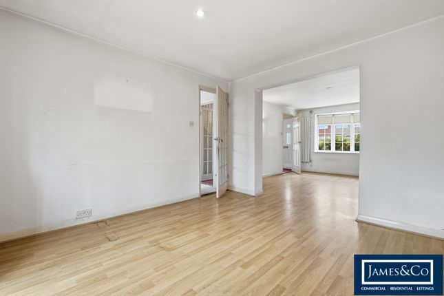 14, Barnston Green, Dunmow photo 4