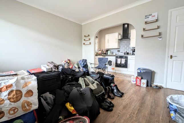 1, Lytham Close, Bordon photo 2