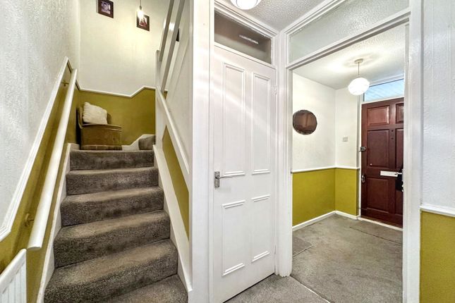 5, Neville Court, Washington photo 4