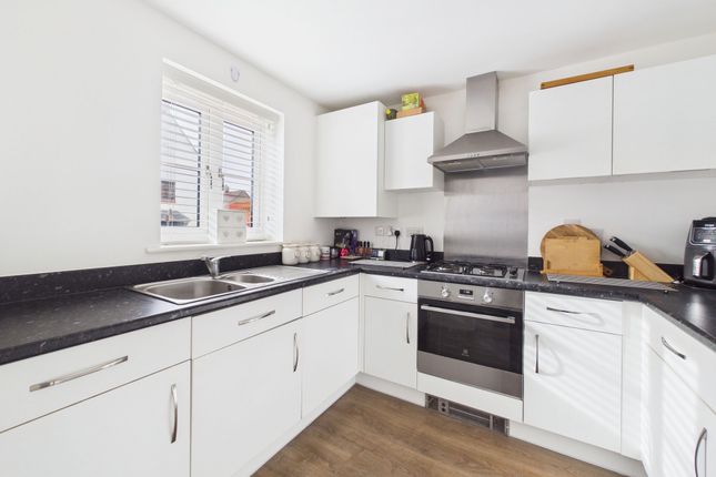 14 Hexham Street, Towcester photo 4
