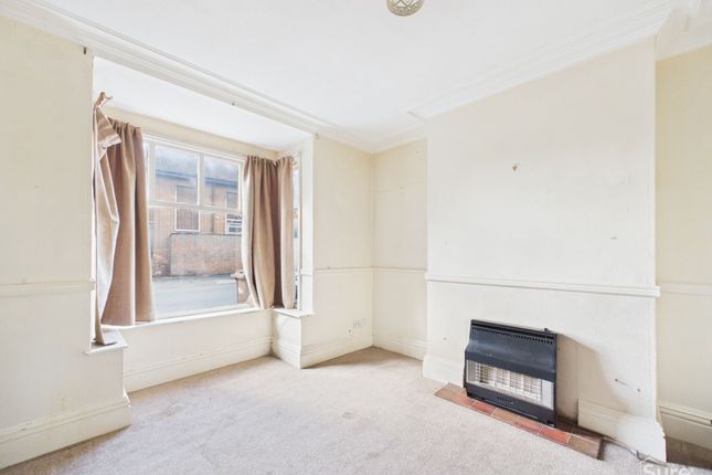 210 Belvedere Road, Burton-On-Trent photo 4
