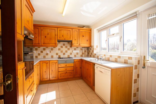 Staddlestones, Loveridge Lane, Chard photo 3