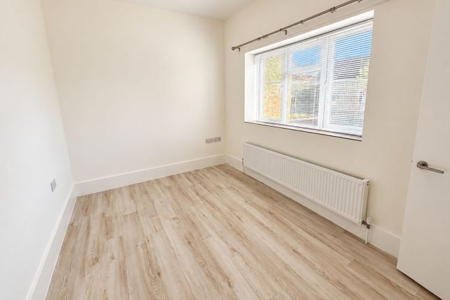 Gable Mews, Rusham Road, Egham photo 5